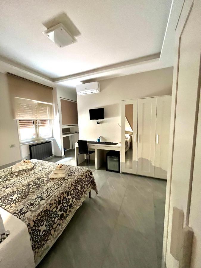 La Casa Di Sassa Apartment เนเปิลส์ ภายนอก รูปภาพ